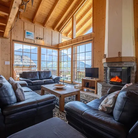 In Near Ski-slopes Chalet